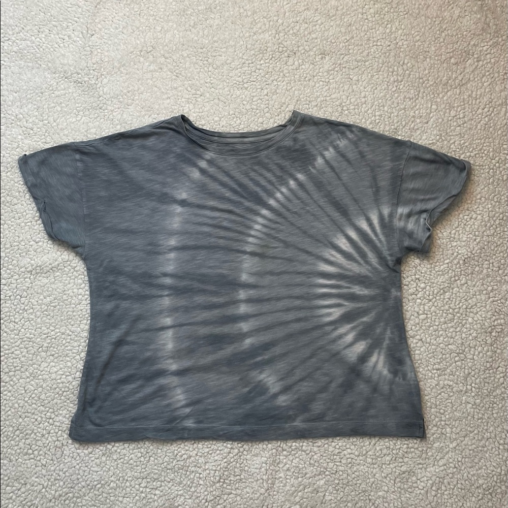 Women’s gray tie-dye t-shirt